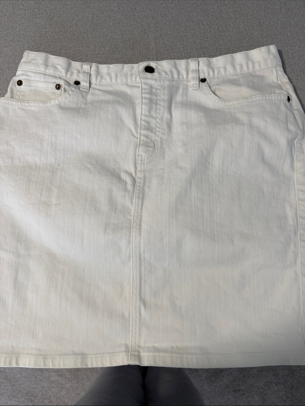 Ralph Lauren White Denim Mini Skirt Size 10. - Picture 3 of 12